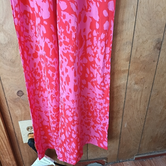 Women’s Red Pink Short Sleeve Open Back Wide Leg Jumpsuit Size S NEW - Picture 3 of 5